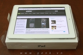 “Đập hộp” iPad 2 màu trắng đầu tiên tại Việt Nam