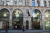 Có được việc làm tại Apple Store còn khó hơn vào Harvard