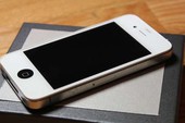 Thay màn hình cảm ứng cho iPhone 4 và 4S