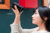 Bộ ảnh người đẹp và ống kính rời Samsung NX