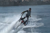 Flyboard, tiền thân của bộ giáp Iron Man ngoài đời thực