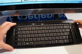 [Computex 2012] Intel giới thiệu bàn phím tích hợp công nghệ sạc pin cực kì ấn tượng