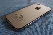 Vì sao iPhone 5 chưa xuất hiện?