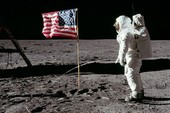 Kỷ niệm 42 năm ngày trọng đại: Người đầu tiên "đi tè" trên Mặt trăng