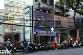iOne - Cửa hàng Apple phong cách "chiếc hộp kính" ở Việt Nam