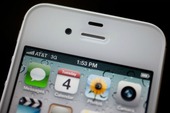 Apple bắt đầu điều tra vấn đề pin của iPhone 4S
