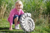 Bé gái 5 tuổi phát hiện hóa thạch... 160 triệu năm