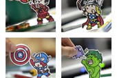 Cướp sạch vũ khí của các siêu anh hùng trong the Avengers