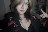 Hậu sự kiện fanmeeting T1, fan girl Peyz “nhận vợ” khiến cộng đồng bật cười thích thú