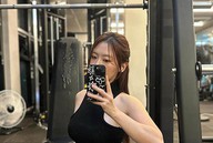 Hot girl thả dáng vibe “tiểu thư Hàn Quốc” nhưng lại kèm tag làm fan đứng ngồi không yên