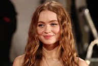 Nhan sắc "vô thực" của mỹ nhân Hollywood đang định nghĩa lại chuẩn mực cái đẹp Gen Z