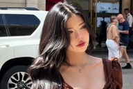 Mai Dora thả dáng giữa phố, diện váy trễ vai khiến anh em game thủ "tròn mắt"