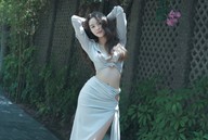 Khoe vóc dáng nóng, hoa hậu Thanh Thủy "đốt mắt" CĐM với bộ ảnh mới