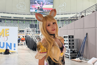 Chị gái Oner bất ngờ cosplay Ahri K/DA đầy quyến rũ