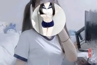 Streamer bị nền tảng quét gậy vì "hình ảnh gợi cảm", nỗi lòng không dám kêu oan