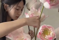 Lê Bống khoe vai trần nuột nà, lột xác ngoạn mục