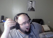 Cay cú khi thua game, nam streamer bắt người xem donate "mỗi ông 10$" thì mới đồng ý stream tiếp