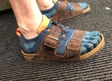Tài khoản Instagram chuyên đăng tải những đôi giày "xấu điên xấu mù" chỉ tồn tại trong cơn ác mộng của bạn