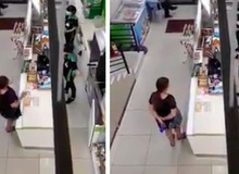 Con cầm 400k đi mua thẻ chơi game, mẹ ra cửa hàng chửi bới nhân viên thậm tệ, bắt hoàn tiền vì "con nít mua cũng bán" khiến nhiều người tranh cãi