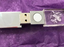 "Cú lừa" cực mạnh mùa COVID-19: USB "chống bệnh tật" thần thánh trị giá 8 triệu đồng hóa ra bán đầy ngoài đường với giá chỉ... trăm rưỡi