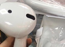 Đặt mua tai nghe AirPods trên mạng, người phụ nữ dở khóc dở cười khi hàng nhận về còn to hơn cả cái đầu