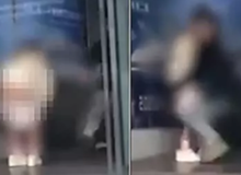 Cãi nhau với bạn trai ở quán net, nữ game thủ phẫn uất, cởi sạch đồ trên người, tuyên bố "Chia tay trả quà"