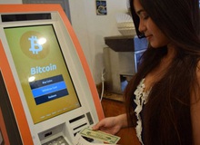 ATM Bitcoin tràn ra khắp nước Mỹ: "Đút" vào 1 đồng lấy ra tương đương 923 triệu VNĐ - có thật "dễ ăn" như vậy không?