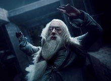 Khoảnh khắc chạnh lòng biến Harry Potter thành kẻ vô ơn: Bỏ quên cụ Dumbledore trong lúc “dầu sôi lửa bỏng”, bảo sao bị fan trách!