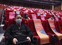 Quyết chia rẽ các cặp đôi trong ngày Valentine, một người Trung Quốc từng đặt toàn bộ ghế số lẻ trong rạp chiếu phim