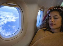 Vì sao nhiệt độ trên máy bay lúc nào cũng lạnh cóng, hành khách "rét run" nhưng phi hành đoàn lại thích thế?