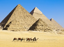 Làm cách nào người Ai Cập cổ di chuyển hàng tấn đá xây kim tự tháp?