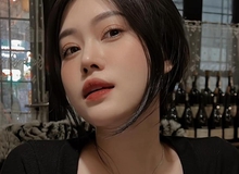 Nữ streamer từng được fan "donate" 100 triệu đồng khiến dân mạng phát "tiền đình" vì diện mạo trái ngược khó nhận