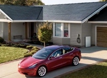 Tesla giới thiệu công nghệ xe điện mới "vừa đi vừa sạc"