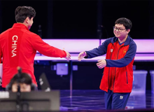 SofM lại bị fan LPL nhắc tên sau khi BLG thua T1