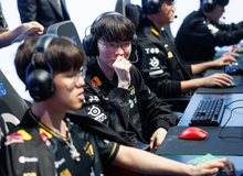 T1 làm nên điều gần như "không tưởng" trong lịch sử CKTG ngay từ trận ra quân