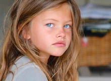 ‘Bé gái xinh đẹp nhất thế giới’ gây ngỡ ngàng với nhan sắc tuổi 24