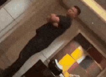 "Trai hư lộ 1.300 ảnh nóng" gây sốc với video mất kiểm soát tại khách sạn