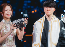 Loạt mỹ nhân "hâm nóng" trận chung kết CKTG 2025, nữ BLV gợi cảm cũng được "phá dớp"