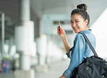 4 mẹo vàng săn vé máy bay Tết giá rẻ trên Traveloka: Đặt sớm, bay rẻ, về quê vui Tết