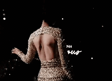 Đây có phải vẻ đẹp đàn ông thèm khát, phụ nữ ghen tỵ: Mặt thiên thần body ác quỷ, bèo nào yếu là gãy liền