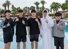 Cộng đồng bùng nổ với màn "chịu chi" dành cho T1