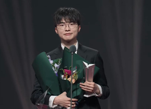 Giải thưởng của Faker tại LCK Awards 2025 khiến cộng đồng tranh cãi