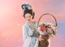 Lần đầu có mỹ nhân “mặt như mâm bạc” lại được khen nức nở: Visual tuyệt tác hội họa, không thể đẹp hơn được nữa