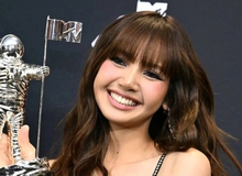 MXH náo loạn vì Lisa (BLACKPINK) đóng phim 18+, nghe tên nam chính là biết hay miễn bàn