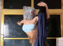 "Nâng tầm" cosplay với màn biến hình thành Inosuke của cô nàng hot girl xinh đẹp