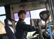 Faker viết tiếp huyền thoại nhưng nghi vấn là hành động khai thác triệt để của Riot