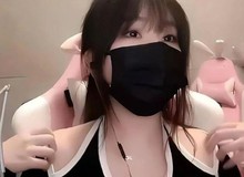 Nữ streamer "top 1 server" ngày ấy bị team qua đường tóm trọn khoảnh khắc không thể tin nổi