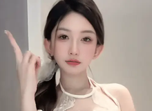 Nữ streamer khiến người xem bức xúc với hành động trên livestream