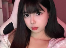 Chỉ 1 hành động, nữ streamer xinh đẹp khiến vô số anh em game thủ ngưỡng mộ