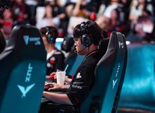 Đại thắng KT nhưng T1 lại là top team hiếm hoi trong toàn cõi LMHT vẫn "đi ngược số đông"